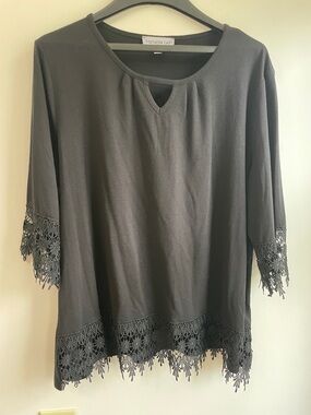 Southern Lady Black Keyhole Short Sleeve Top with Gothic Lace Trim L